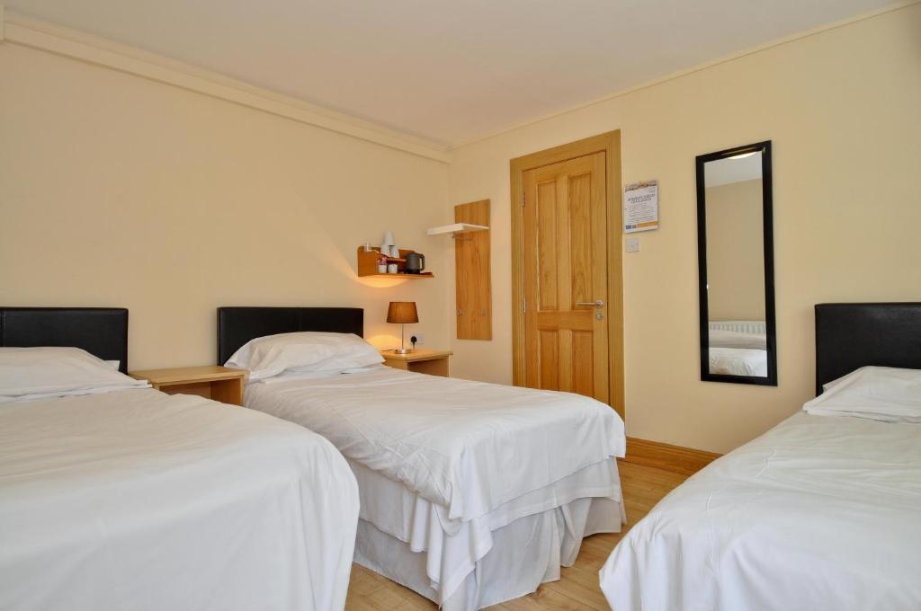 Amber Lodge Budget Accommodation Голуэй Номер фото